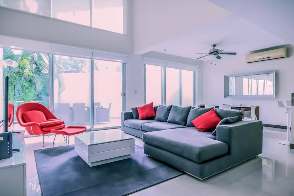 Apartamento Luxury 2be/2.5ba On 12 Street *